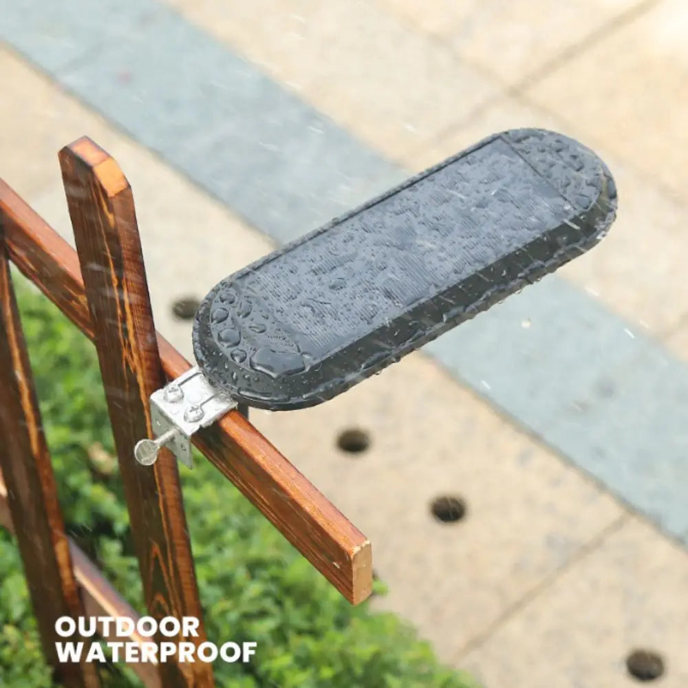 Lámpara Suburbana Solar LED con Control Remoto y Brazo Ajustable | GigHub